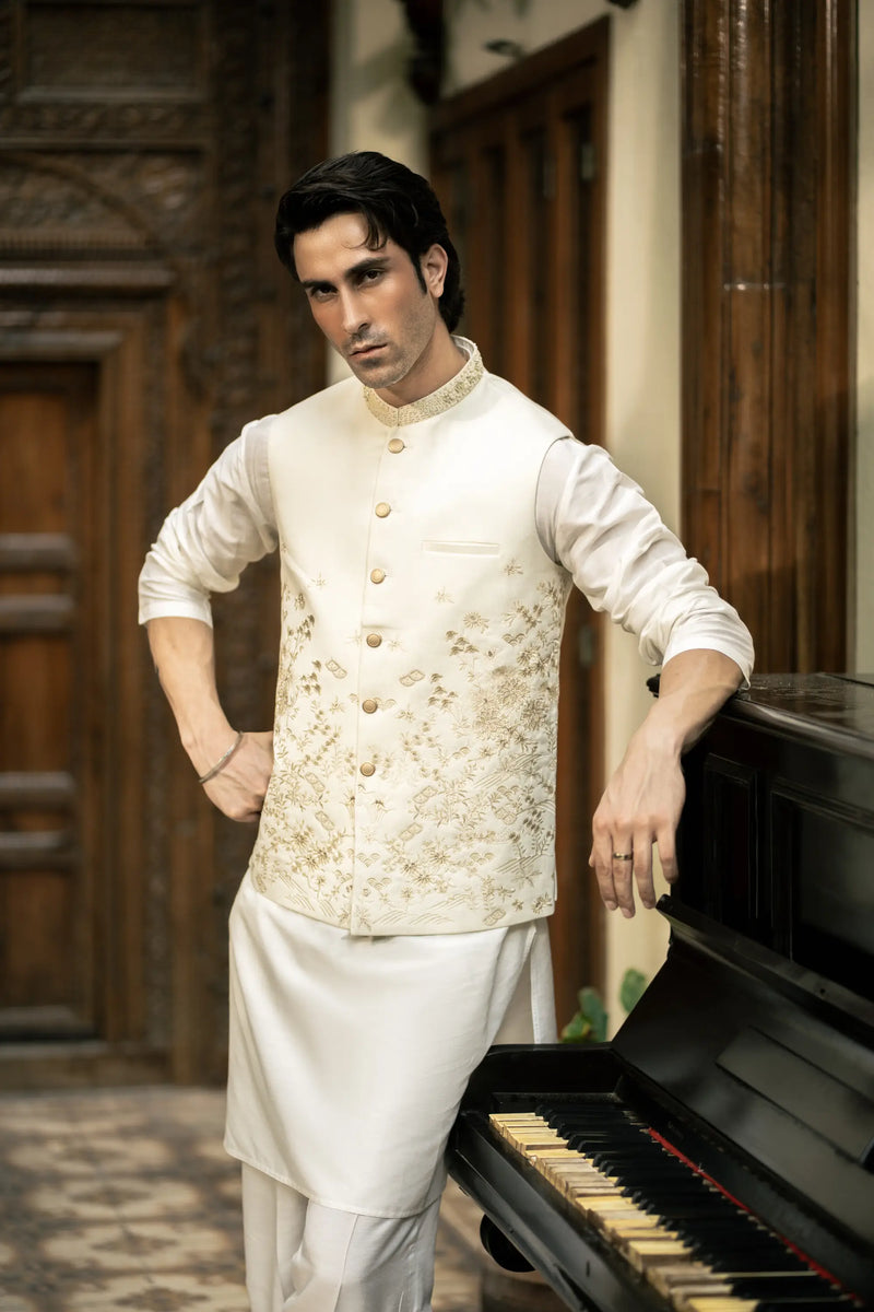 Off-White Floral Embroidered Waistcoat W-3013